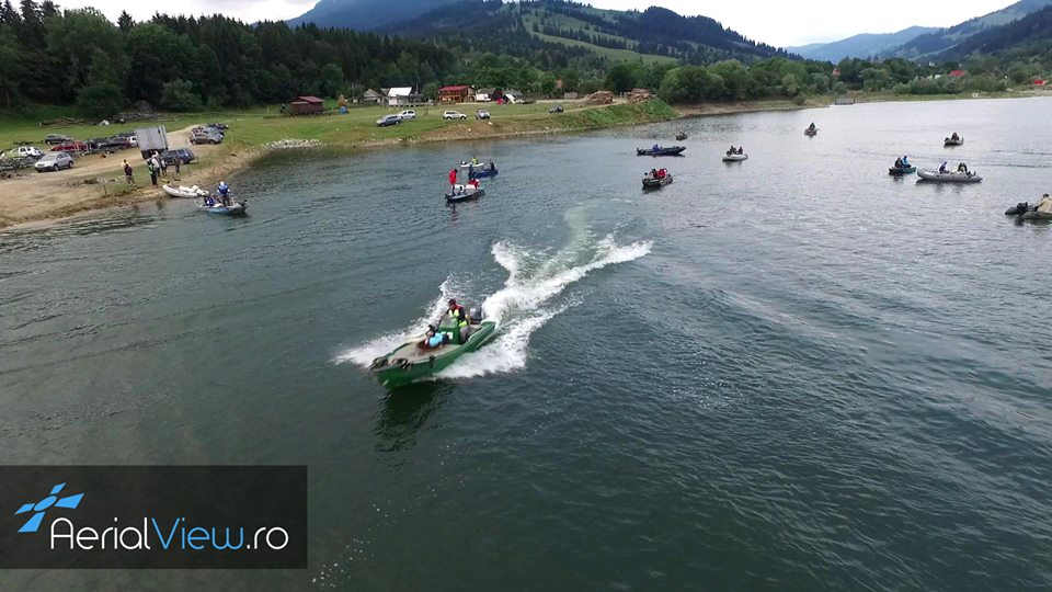 Fotografie drona Lacul Izvorul Alb